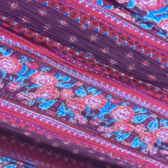 Ladies boho pattern crinkle material wide leg pull on pants w/ drawstring detail - Picture 3 of 8